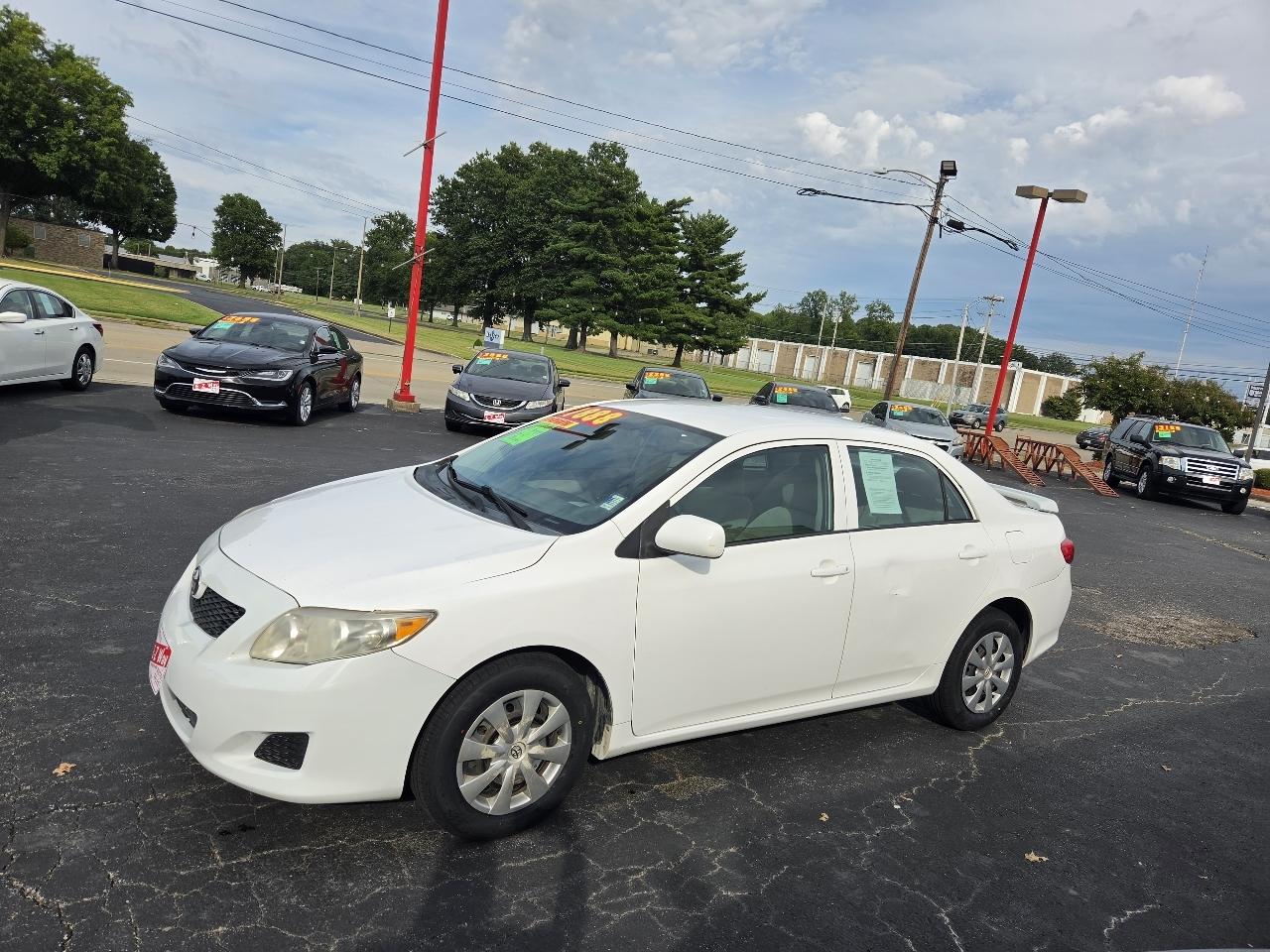 Toyota Corolla Base 5-Speed MT 2010