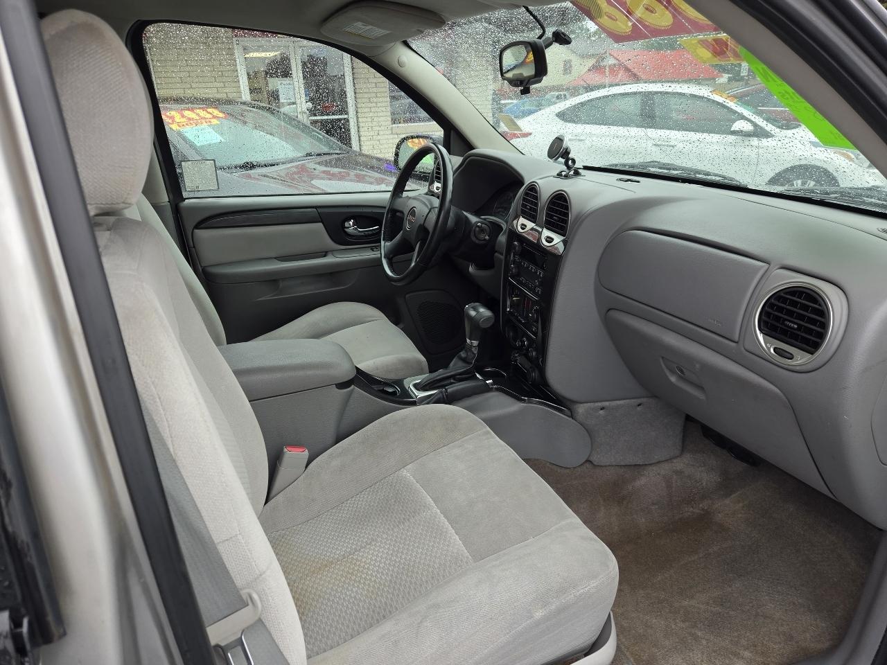 GMC Envoy SLE-1 2WD 2007