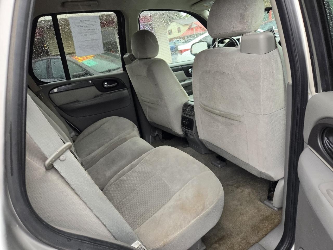 GMC Envoy SLE-1 2WD 2007