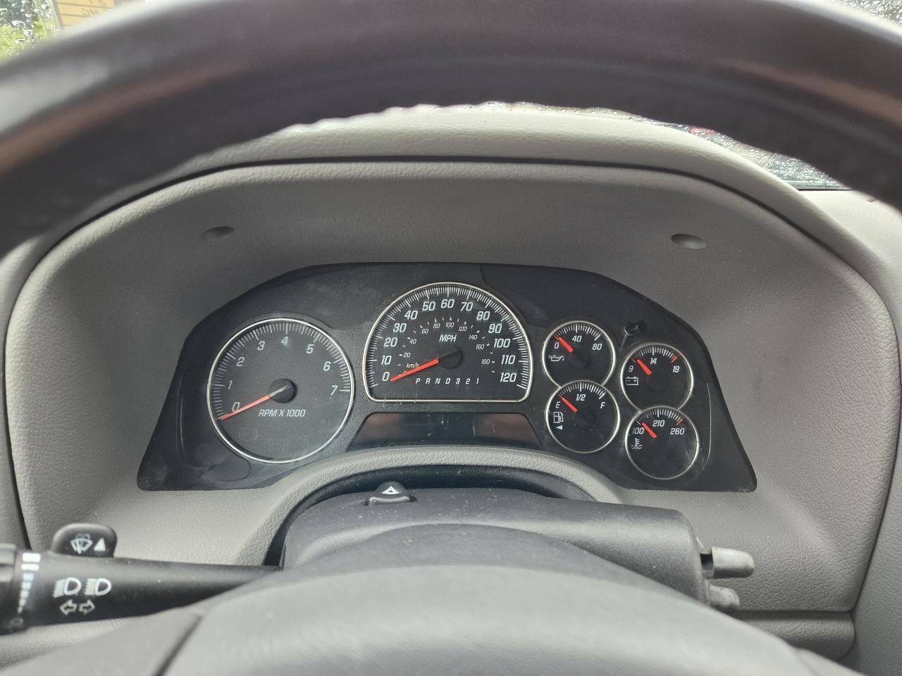 GMC Envoy SLE-1 2WD 2007