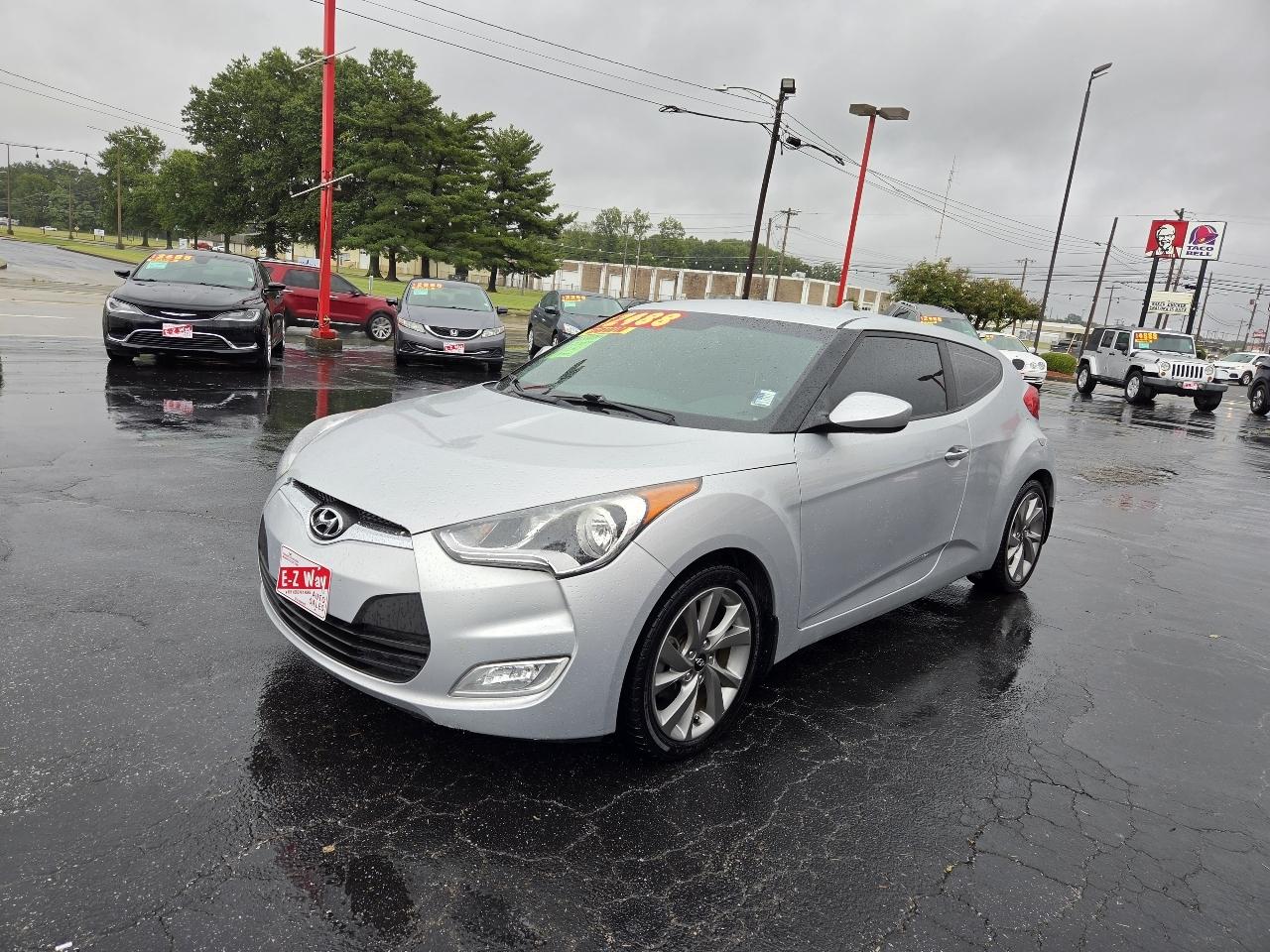 Hyundai Veloster Base 6MT 2017