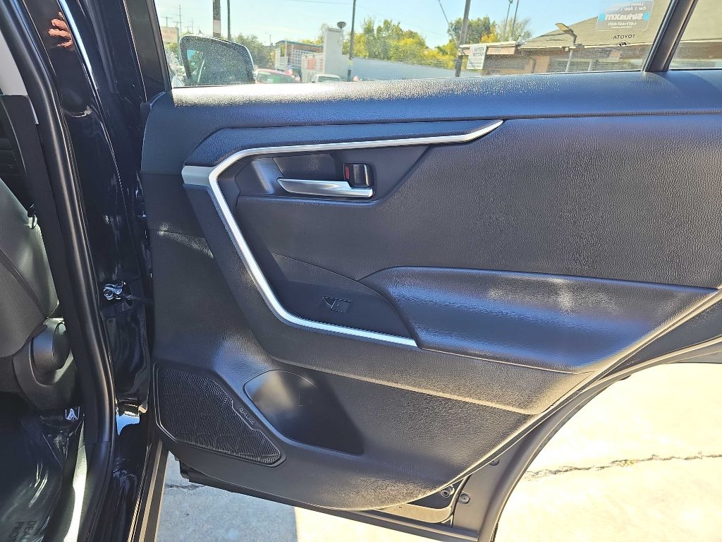 Toyota RAV4 XLE AWD (Natl) 2024