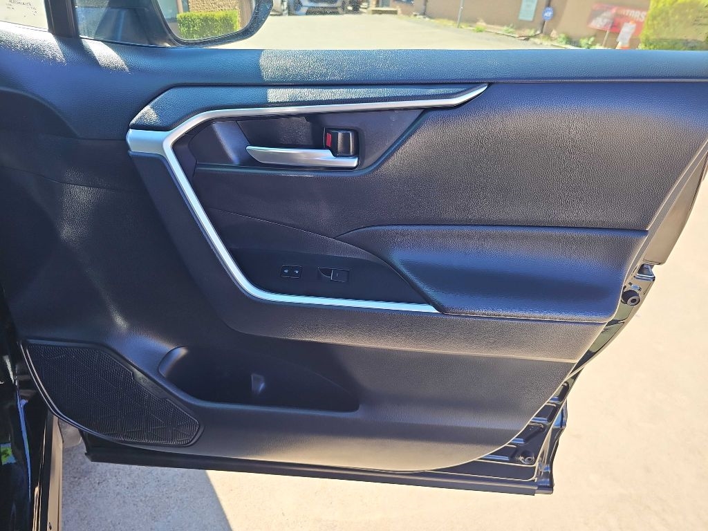 Toyota RAV4 XLE AWD (Natl) 2024