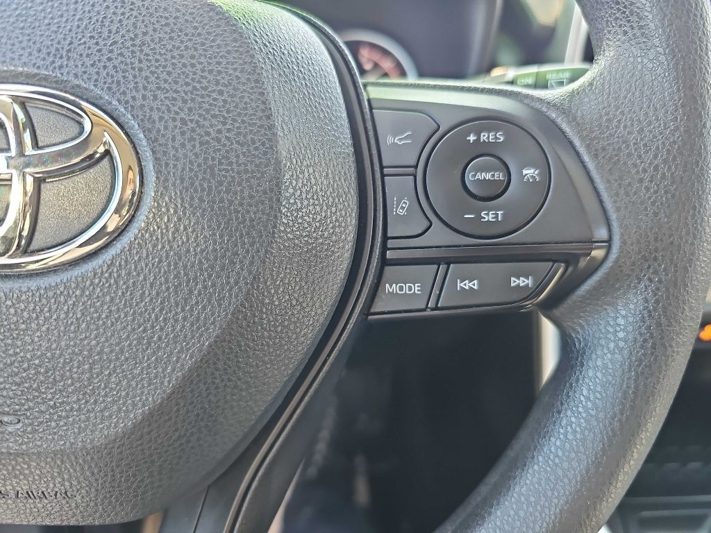 Toyota RAV4 XLE AWD (Natl) 2024