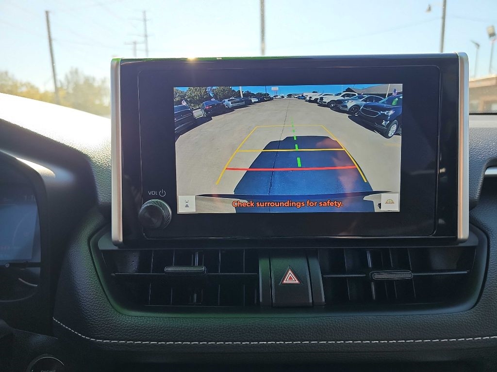 Toyota RAV4 XLE AWD (Natl) 2024