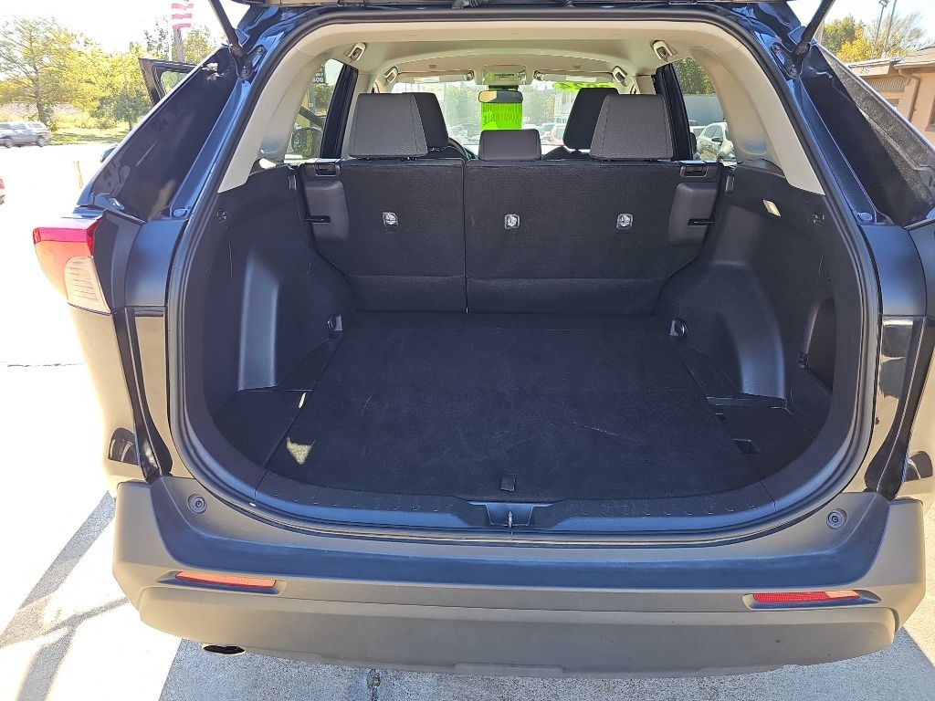 Toyota RAV4 XLE AWD (Natl) 2024