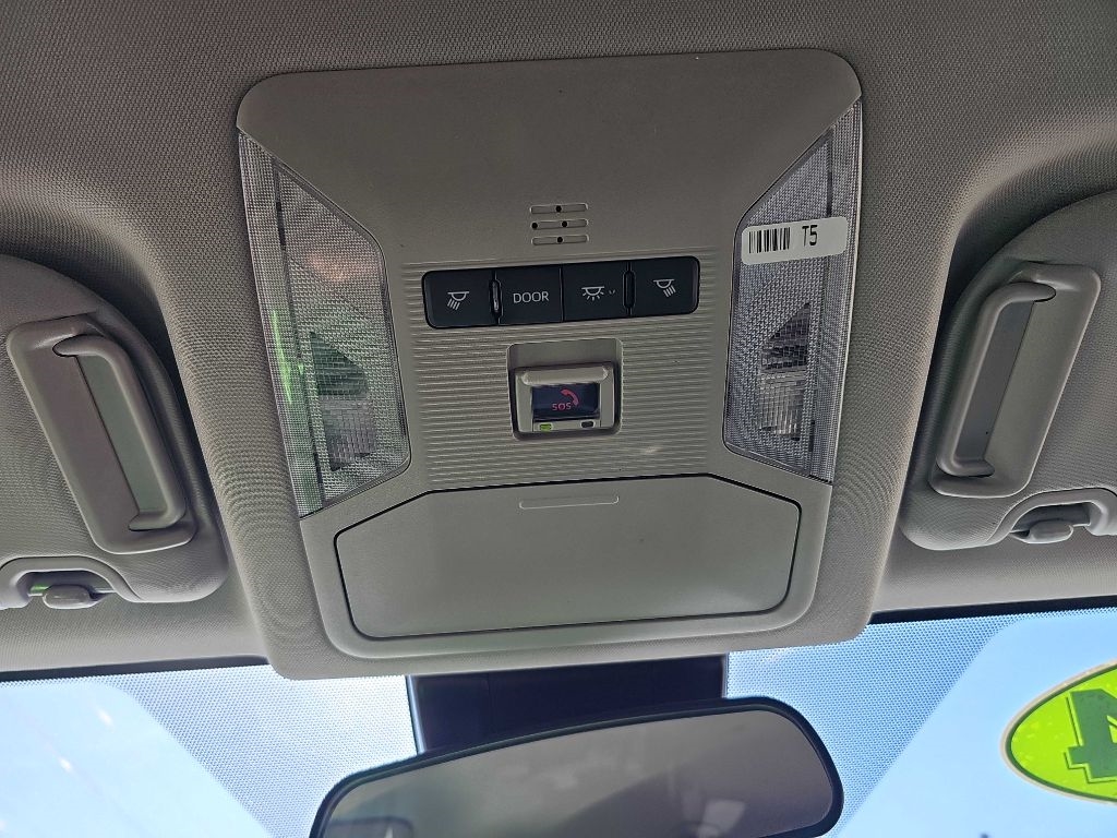 Toyota RAV4 XLE AWD (Natl) 2024