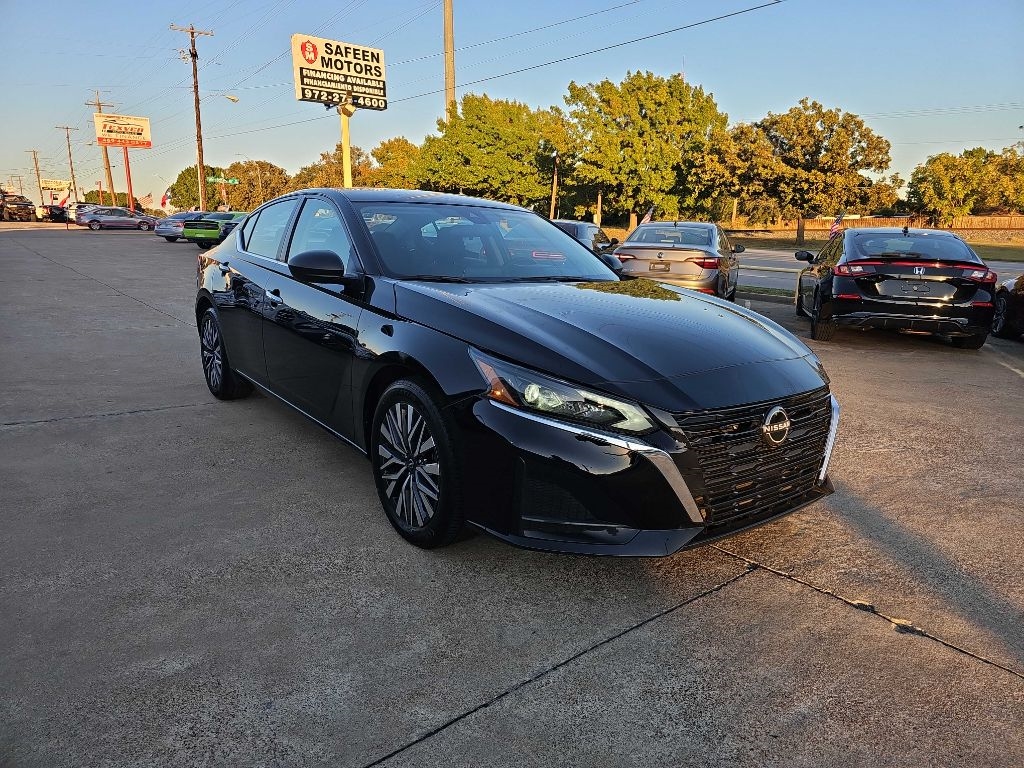 2024 Nissan Altima 2.5 SV Sedan