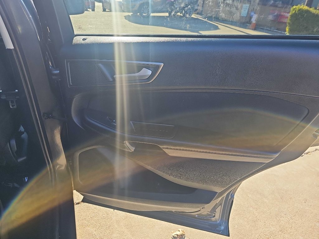 Ford Edge SE FWD 2018