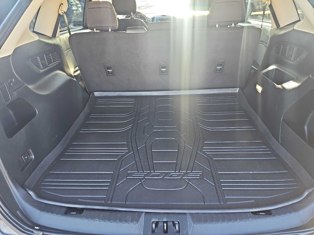 Ford Edge SE FWD 2018