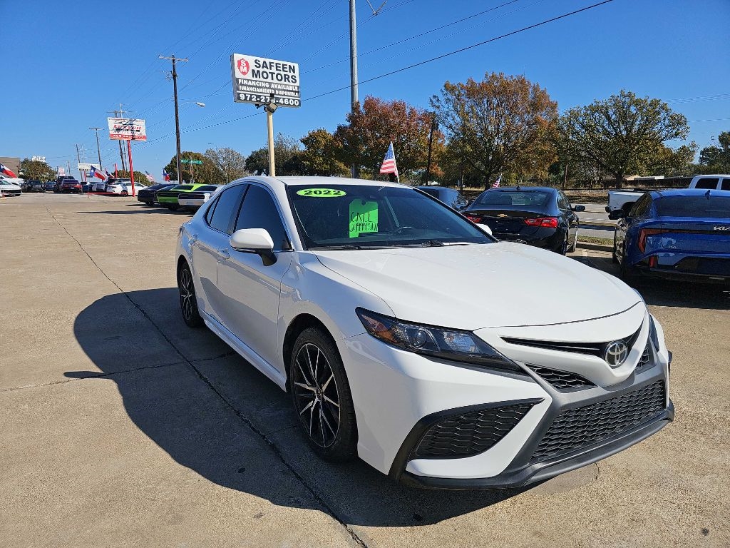 2022 Toyota Camry SE Auto (Natl)