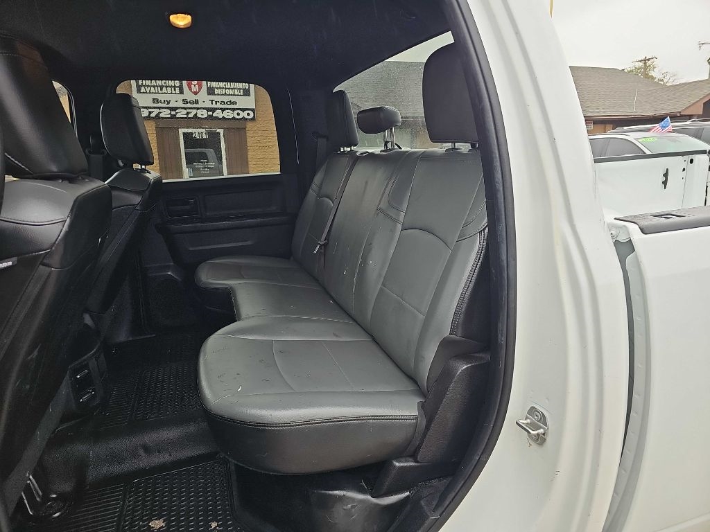 RAM 2500 Tradesman 4x2 Crew Cab 8' Box 2022