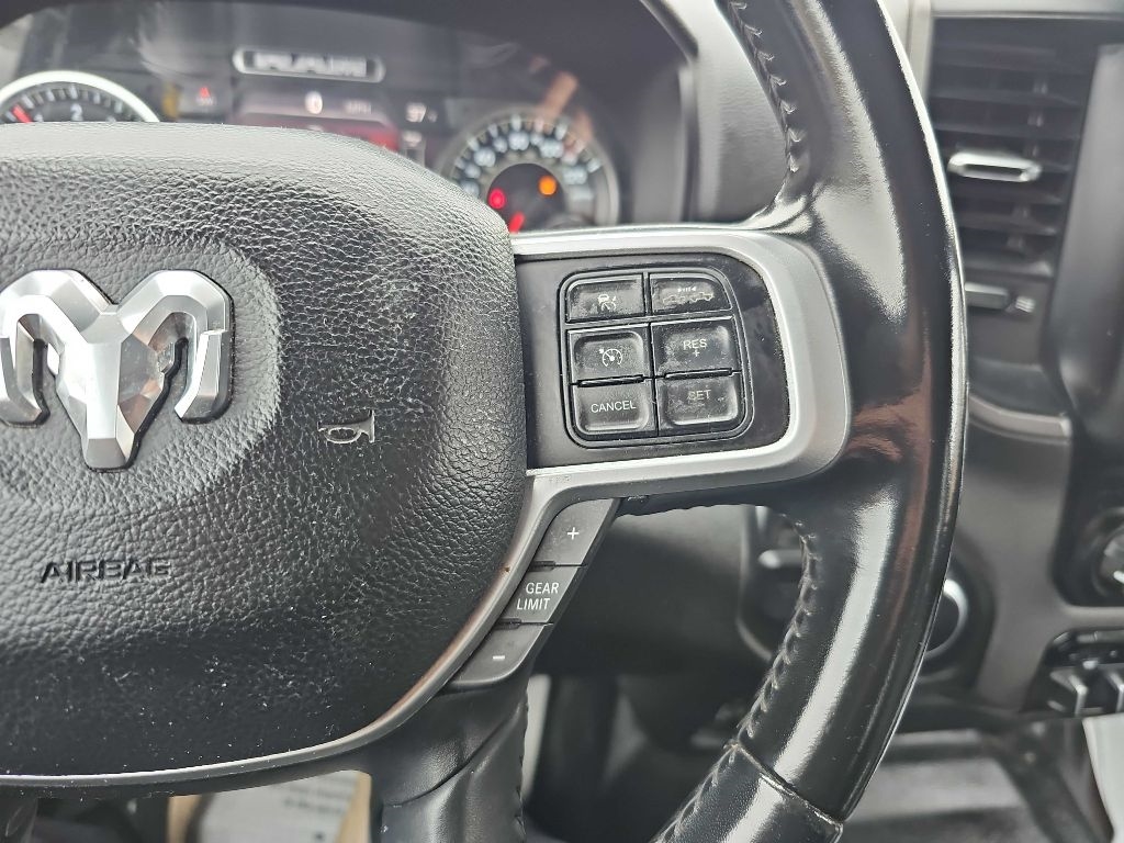 RAM 2500 Tradesman 4x2 Crew Cab 8' Box 2022