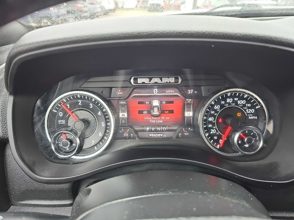 RAM 2500 Tradesman 4x2 Crew Cab 8' Box 2022