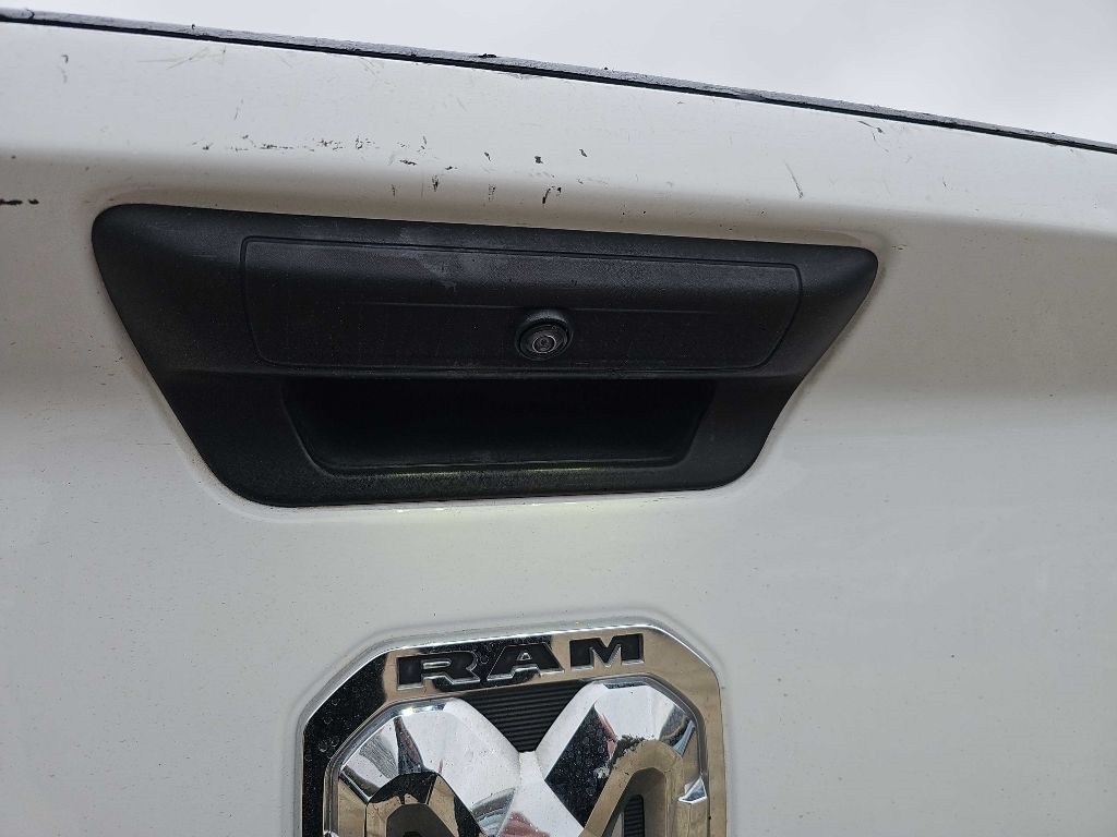 RAM 2500 Tradesman 4x2 Crew Cab 8' Box 2022