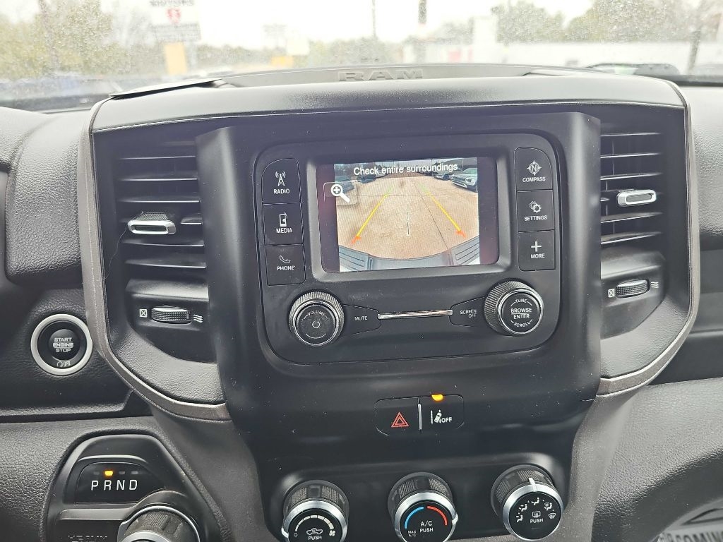 RAM 2500 Tradesman 4x2 Crew Cab 8' Box 2022