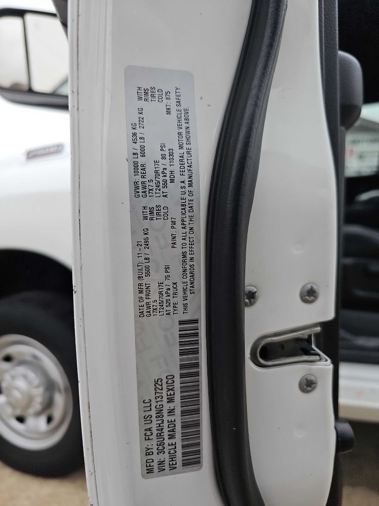 RAM 2500 Tradesman 4x2 Crew Cab 8' Box 2022