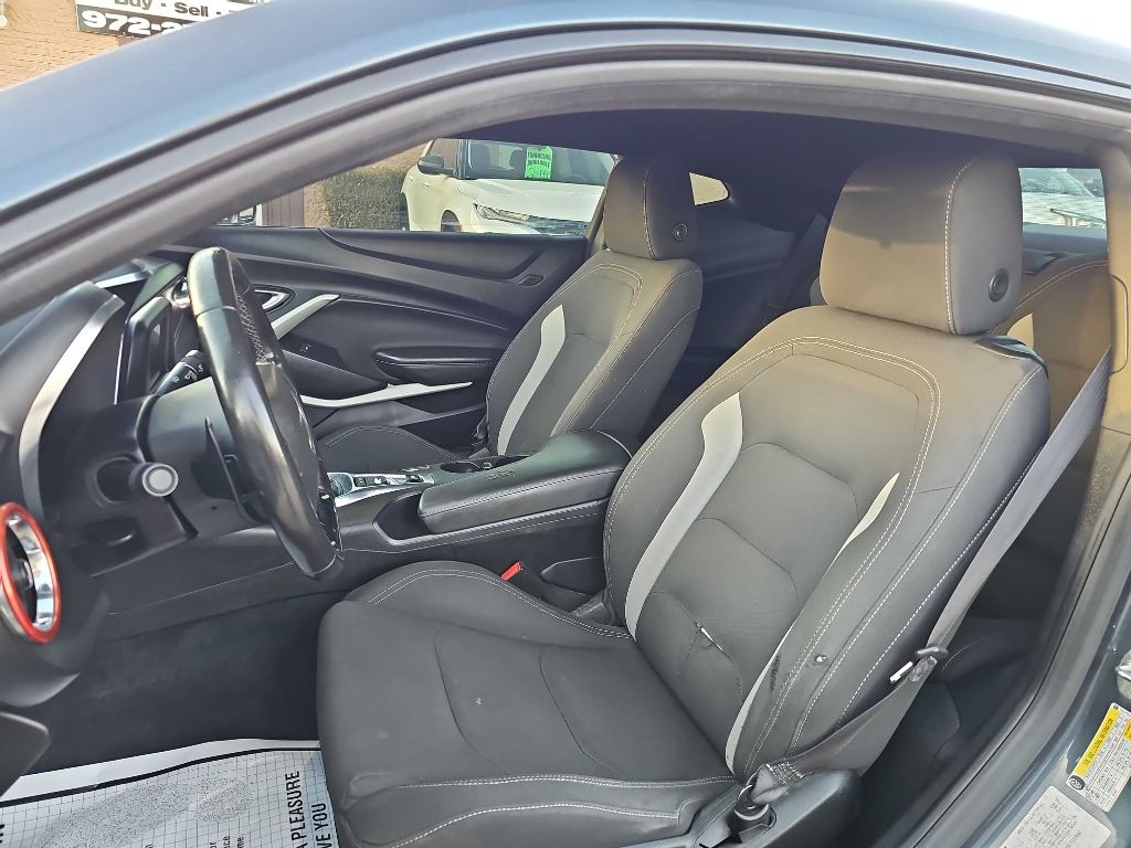 Chevrolet Camaro 2dr Cpe 1LT 2020