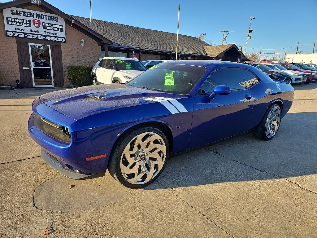 Dodge Challenger SXT RWD 2020