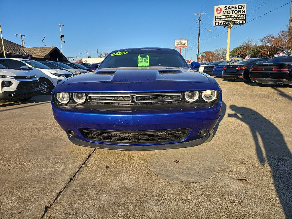 Dodge Challenger SXT RWD 2020