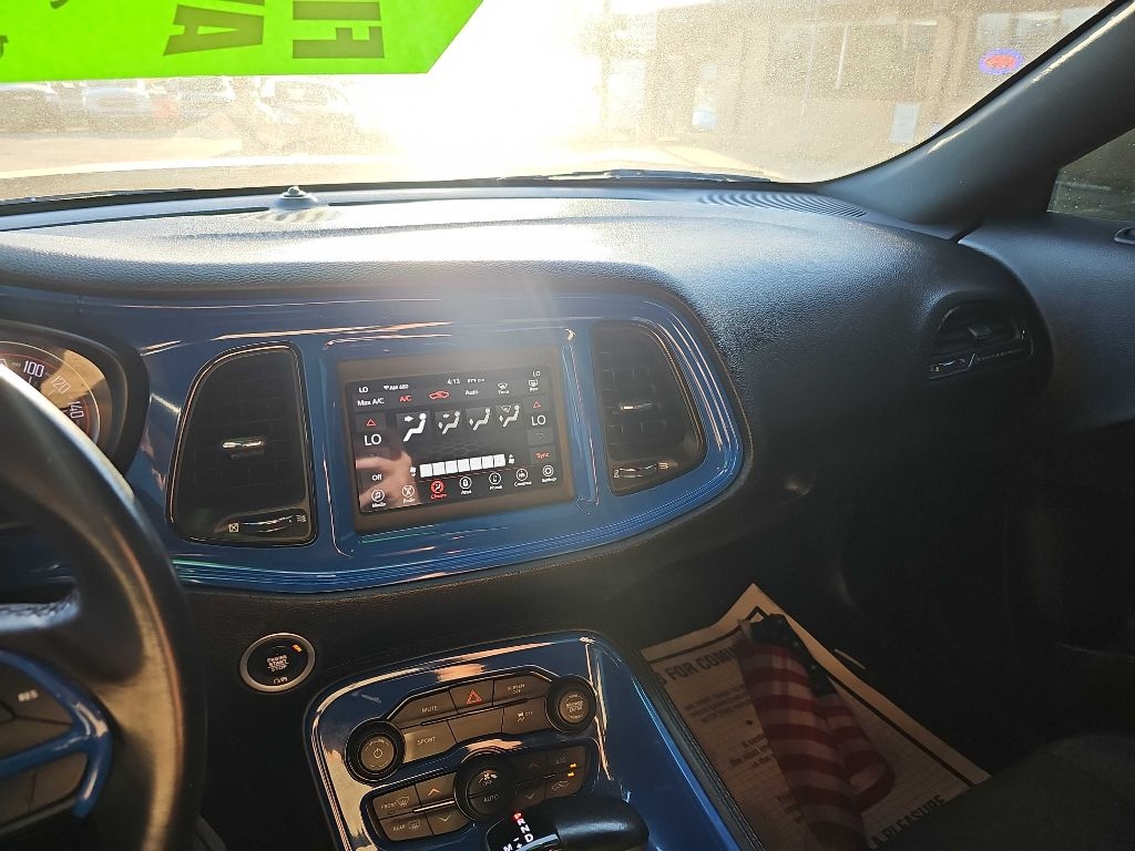 Dodge Challenger SXT RWD 2020