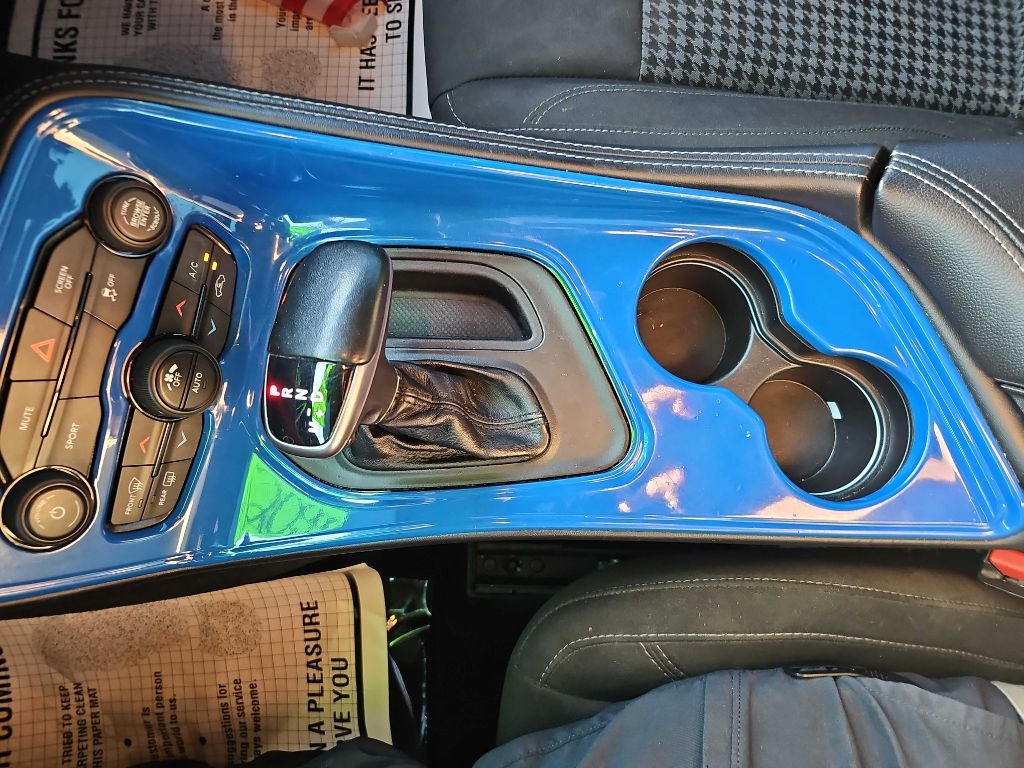 Dodge Challenger SXT RWD 2020