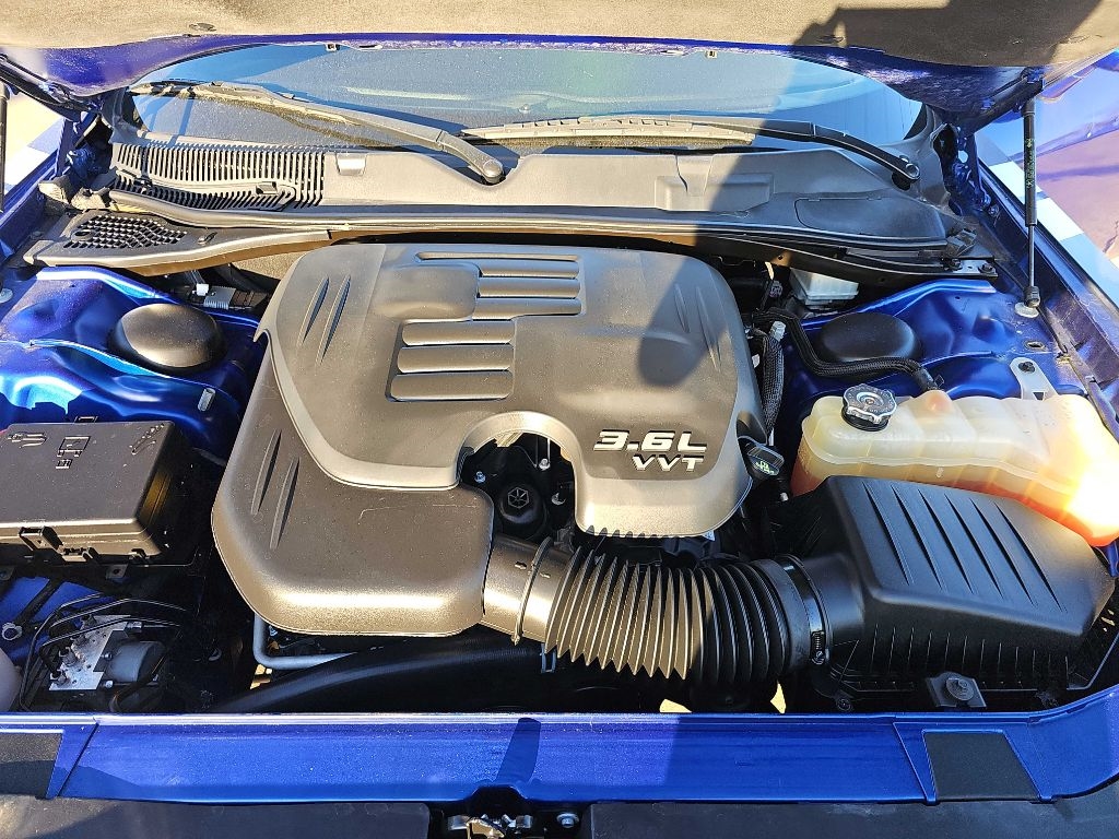 Dodge Challenger SXT RWD 2020