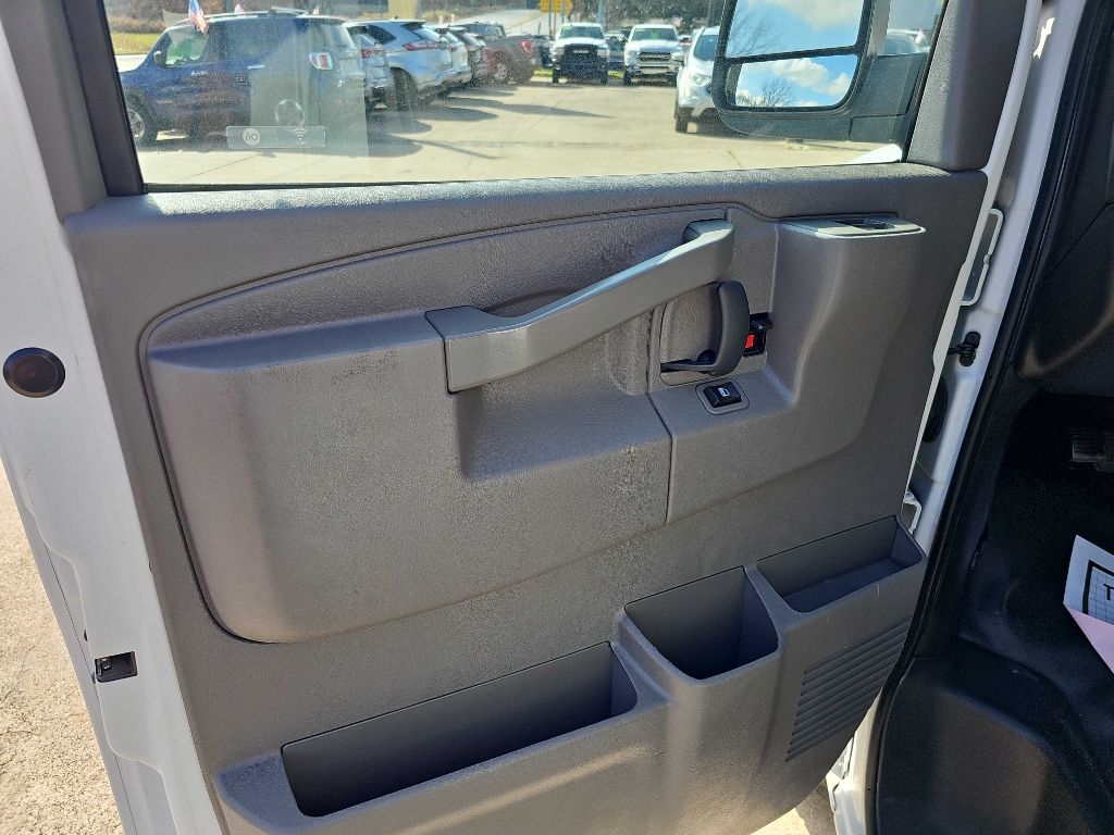 Chevrolet Express Cargo Van RWD 2500 135" 2019