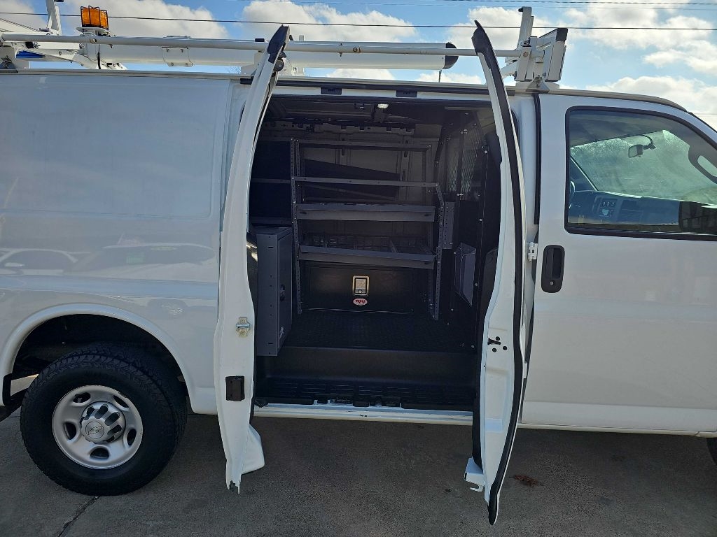 Chevrolet Express Cargo Van RWD 2500 135" 2019