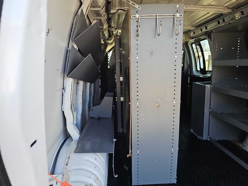 Chevrolet Express Cargo Van RWD 2500 135" 2019