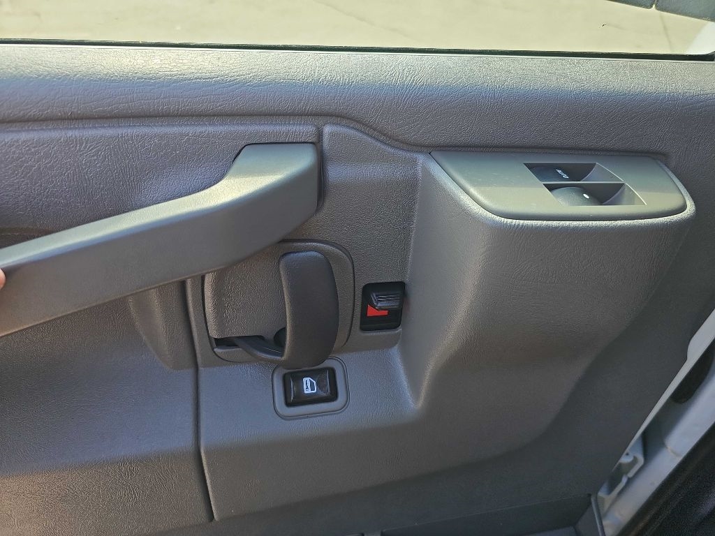 Chevrolet Express Cargo Van RWD 2500 135" 2019