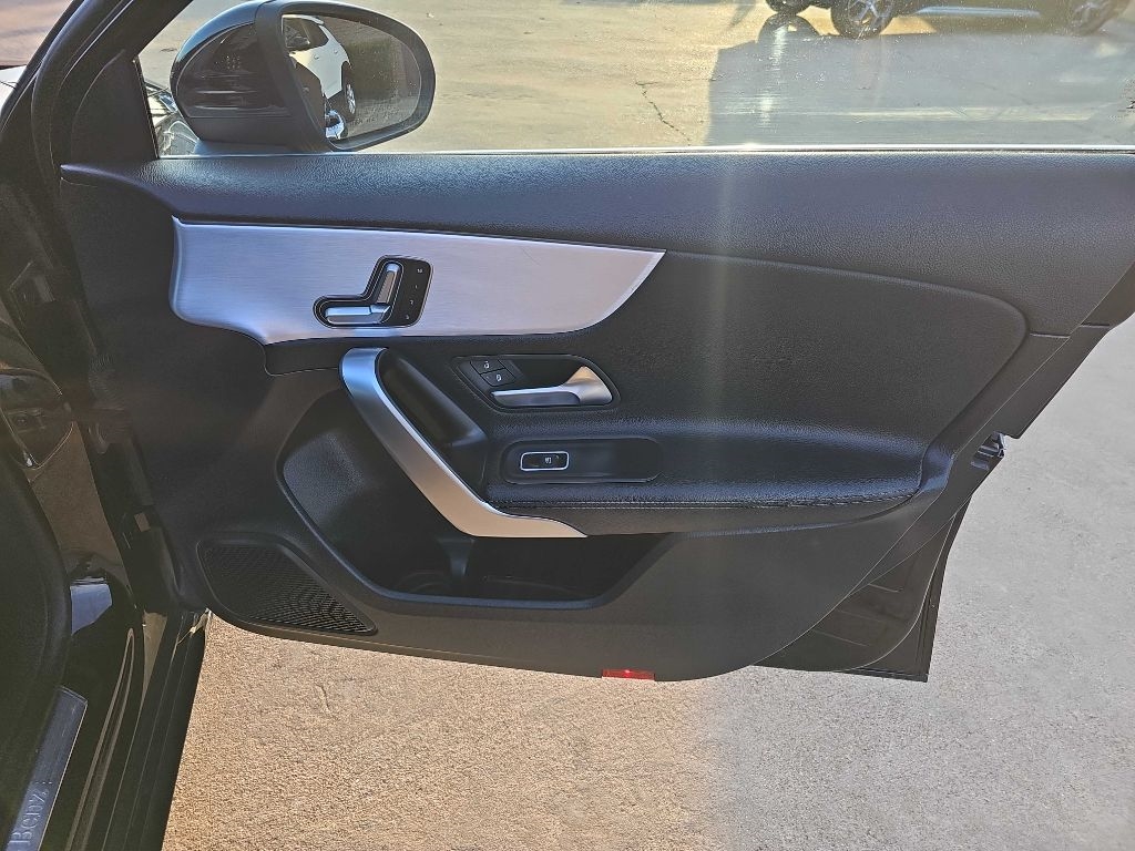 Mercedes-Benz A-Class A 220 Sedan 2021