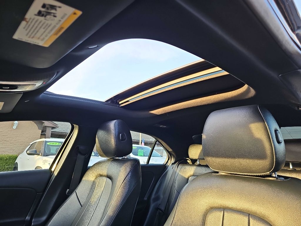 Mercedes-Benz A-Class A 220 Sedan 2021