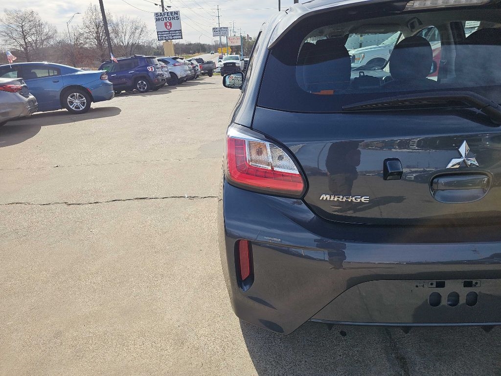 Mitsubishi Mirage ES CVT 2024