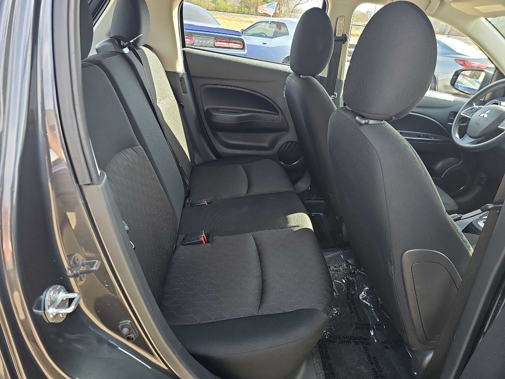 Mitsubishi Mirage ES CVT 2024