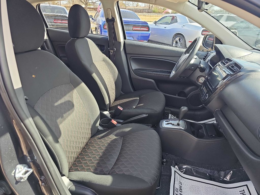 Mitsubishi Mirage ES CVT 2024