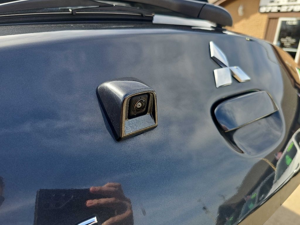 Mitsubishi Mirage ES CVT 2024