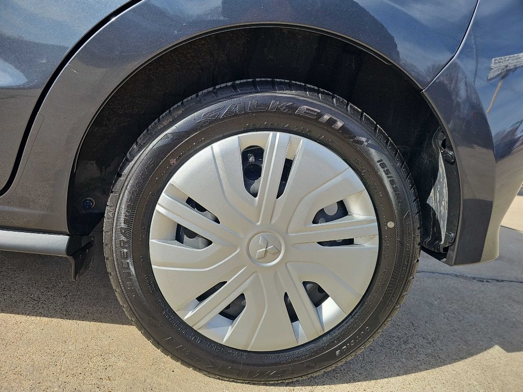 Mitsubishi Mirage ES CVT 2024