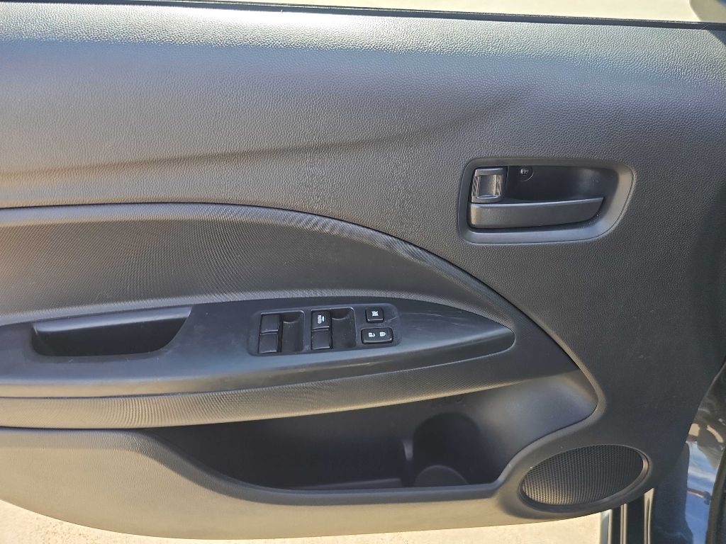 Mitsubishi Mirage ES CVT 2024