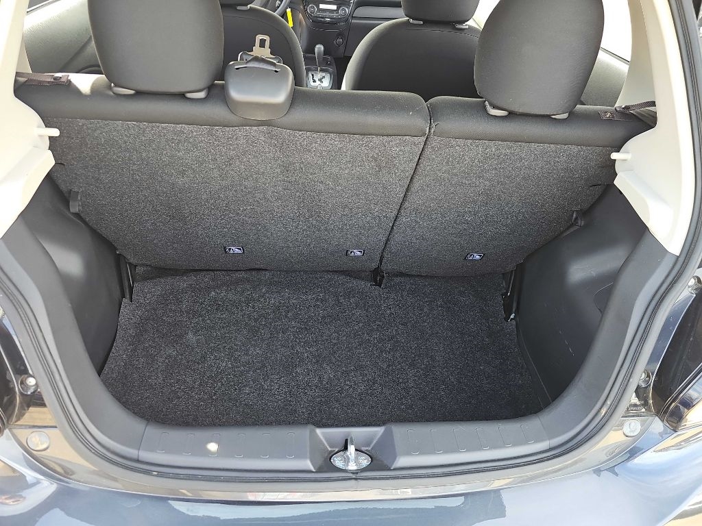 Mitsubishi Mirage ES CVT 2024