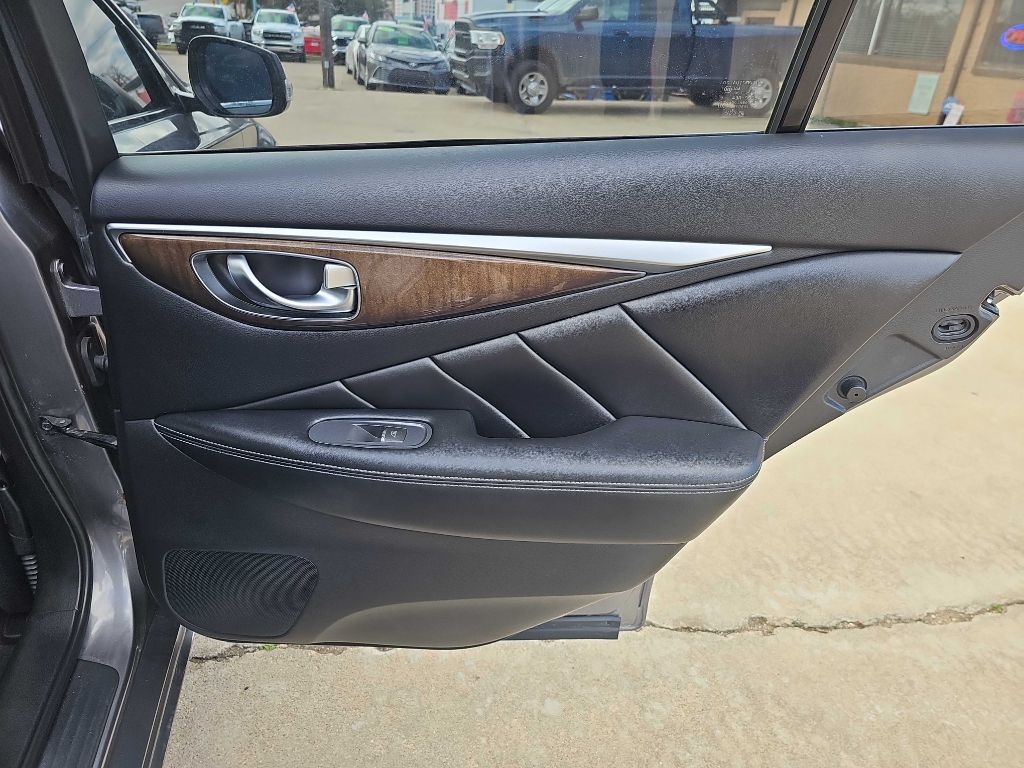 Infiniti Q50 3.0t LUXE AWD 2018