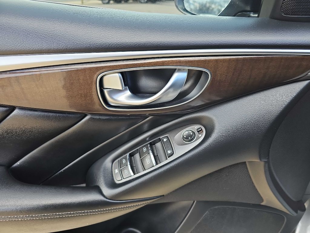 Infiniti Q50 3.0t LUXE AWD 2018