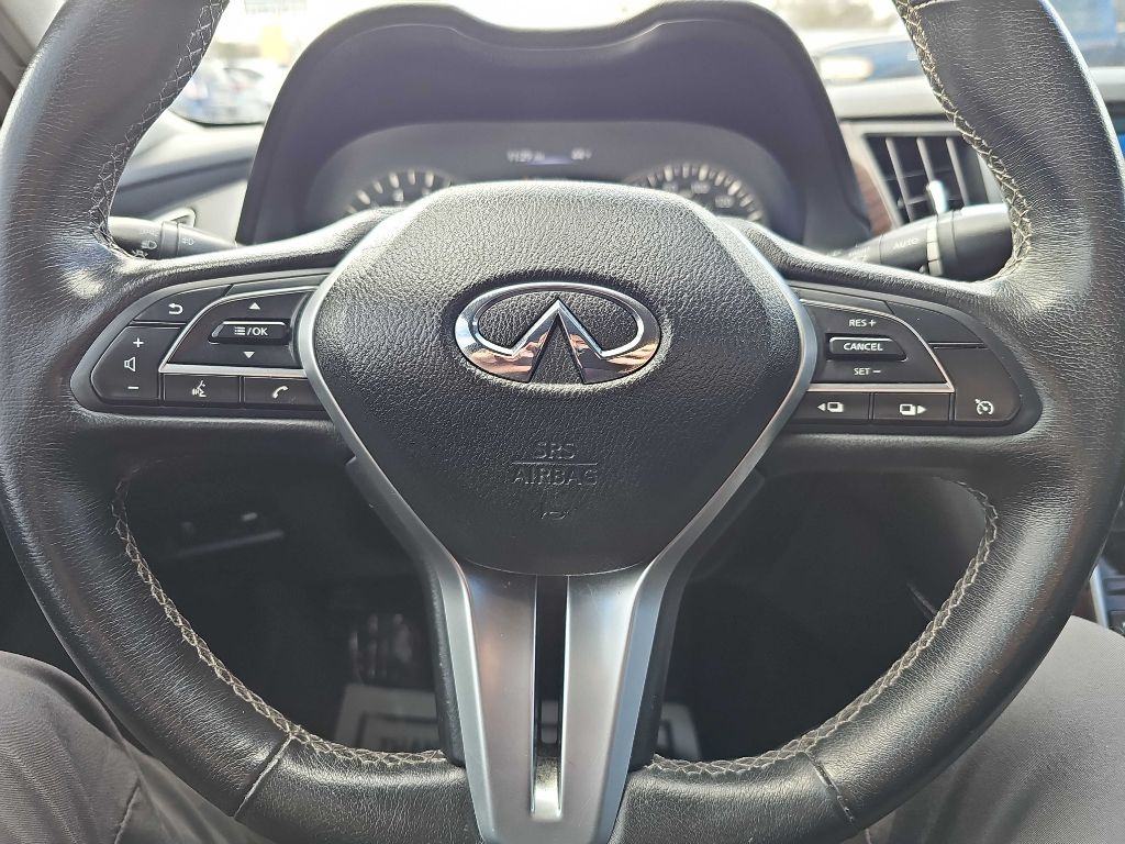 Infiniti Q50 3.0t LUXE AWD 2018