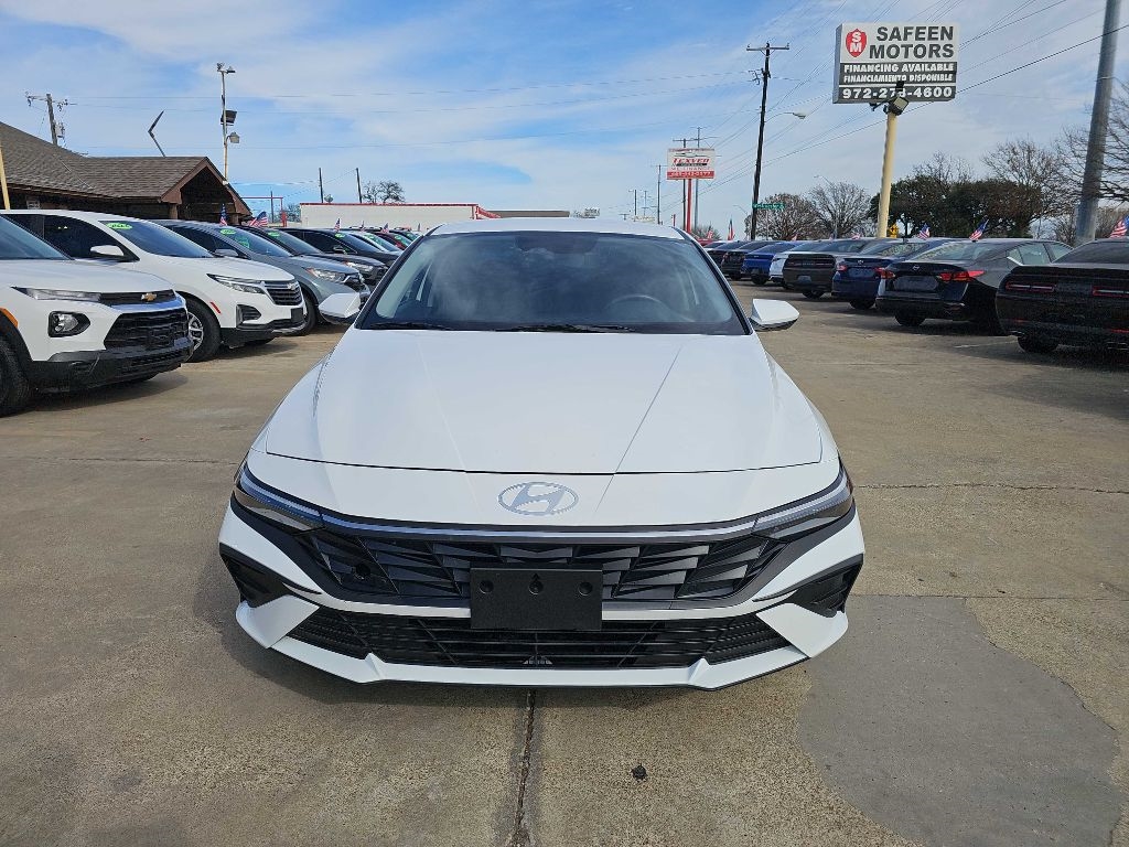 Hyundai Elantra SE IVT 2025