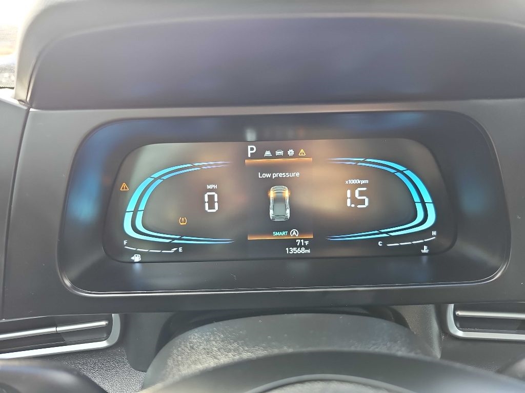 Hyundai Elantra SE IVT 2025