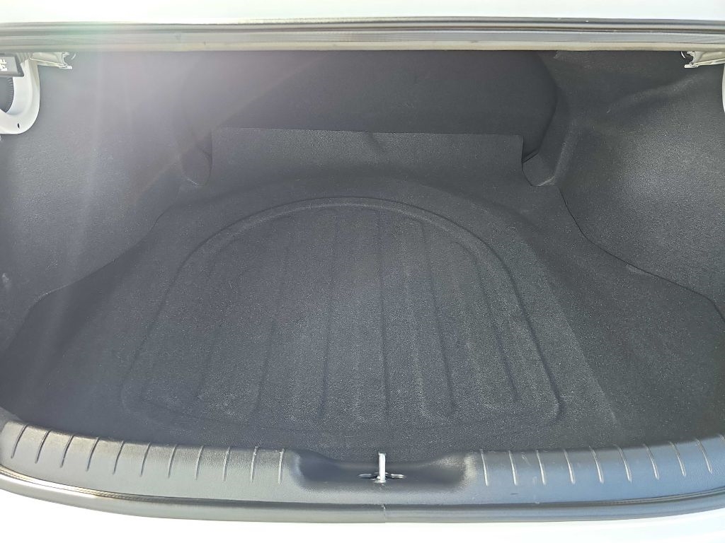 Hyundai Elantra SE IVT 2025