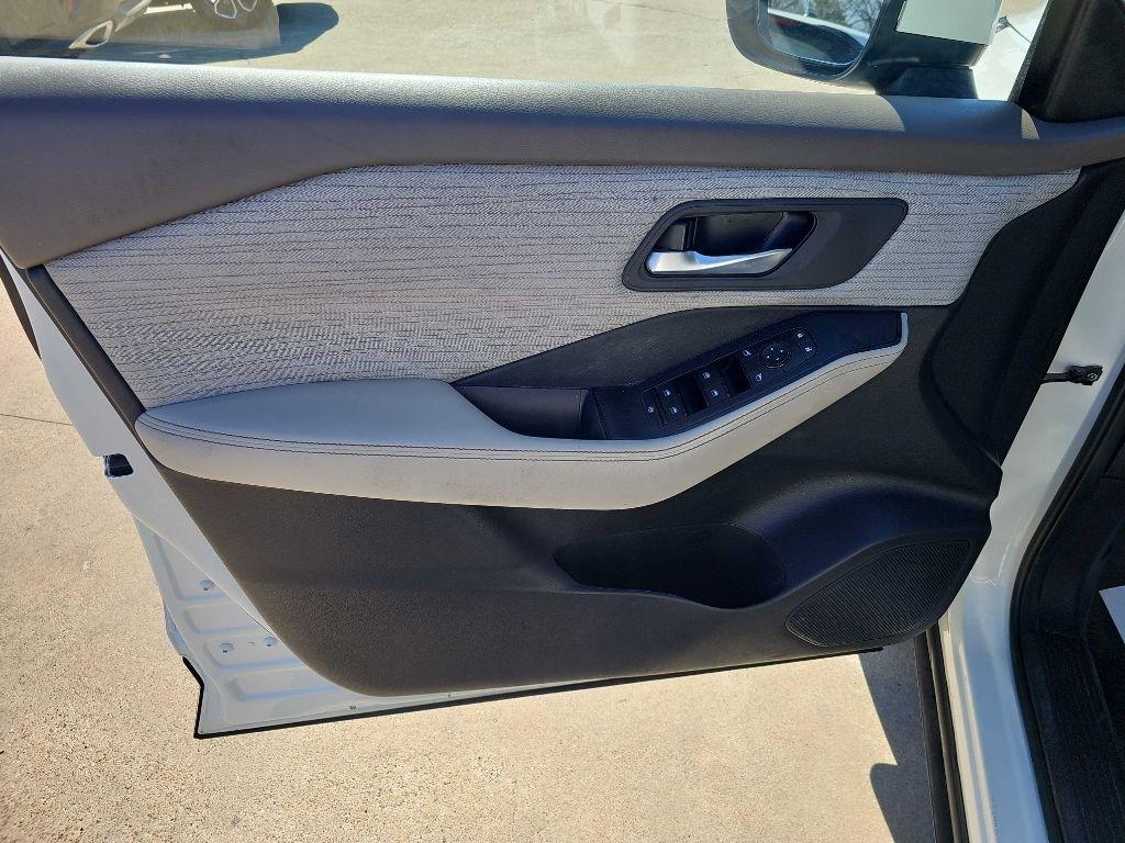 Nissan Rogue FWD SV 2023