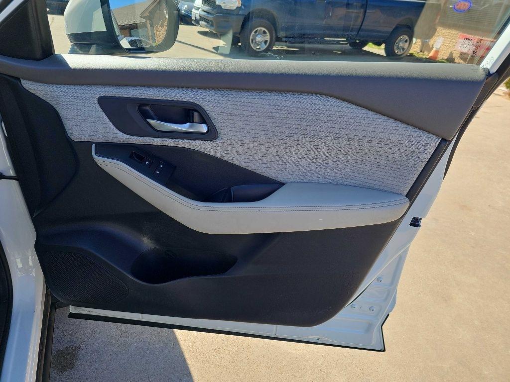 Nissan Rogue FWD SV 2023