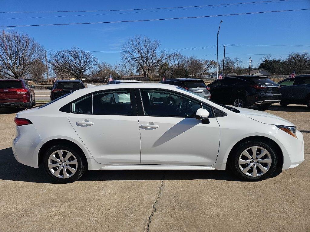 Toyota Corolla LE CVT (Natl) 2024