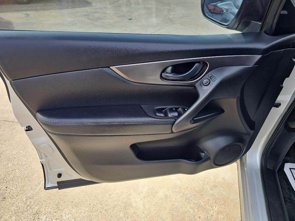 Nissan Rogue Sport FWD S 2019